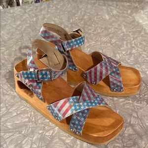 Dr. Scholl’s Wood Star-Spangled Sandals - Size 9